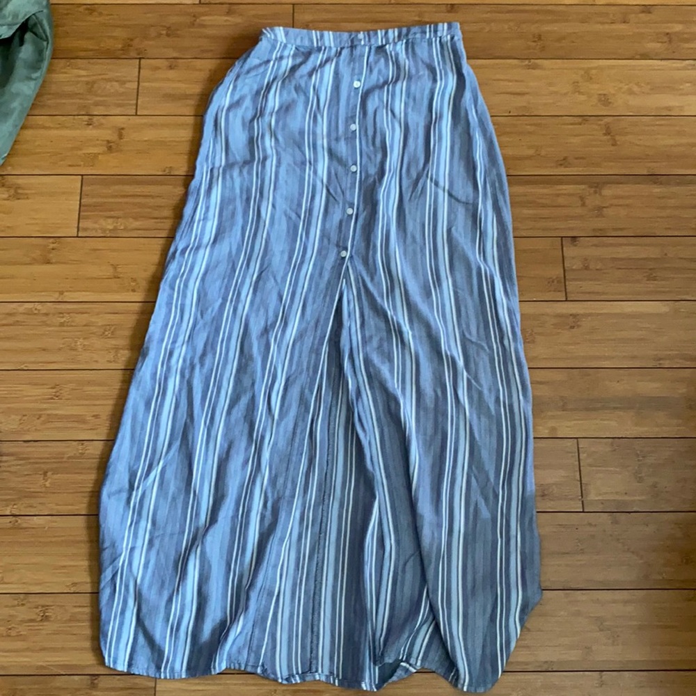 hollister maxi skirt, size small